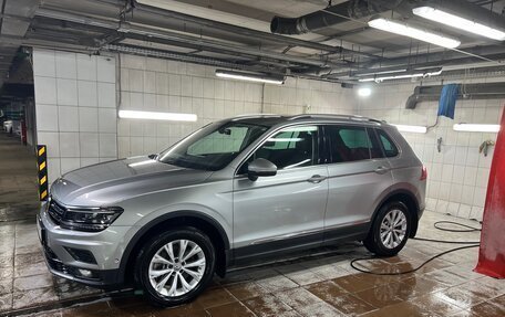 Volkswagen Tiguan II, 2017 год, 2 680 000 рублей, 4 фотография