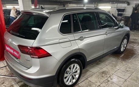 Volkswagen Tiguan II, 2017 год, 2 680 000 рублей, 7 фотография