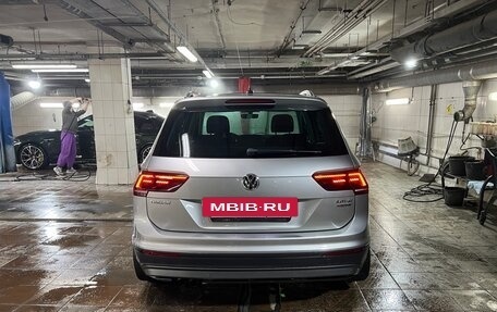 Volkswagen Tiguan II, 2017 год, 2 680 000 рублей, 2 фотография