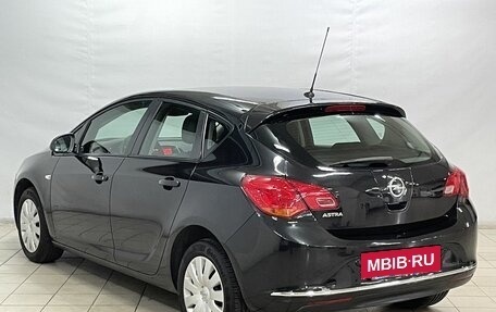 Opel Astra J, 2013 год, 915 000 рублей, 5 фотография