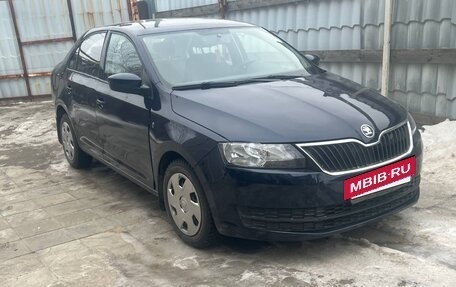 Skoda Rapid I, 2015 год, 850 000 рублей, 2 фотография