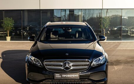 Mercedes-Benz E-Класс, 2018 год, 2 639 000 рублей, 3 фотография