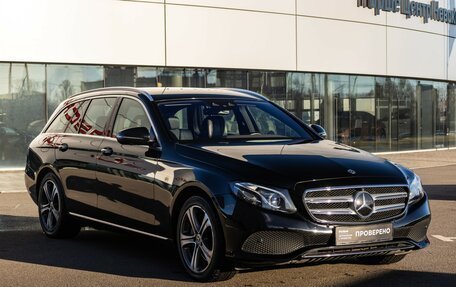 Mercedes-Benz E-Класс, 2018 год, 2 639 000 рублей, 4 фотография