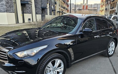 Infiniti FX II, 2011 год, 2 300 000 рублей, 1 фотография