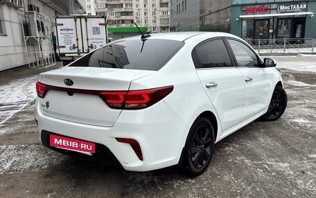 KIA Rio IV, 2017 год, 1 864 800 рублей, 2 фотография