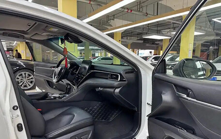Toyota Camry, 2022 год, 2 180 000 рублей, 9 фотография