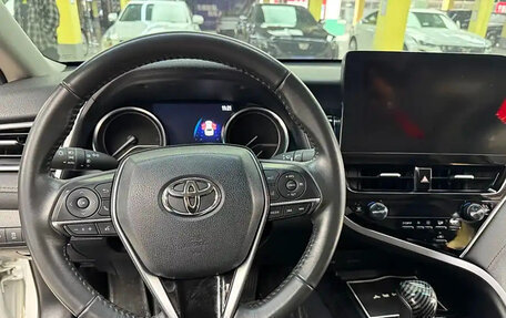 Toyota Camry, 2022 год, 2 180 000 рублей, 11 фотография