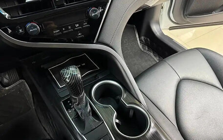 Toyota Camry, 2022 год, 2 180 000 рублей, 16 фотография
