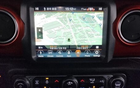 Jeep Wrangler, 2021 год, 3 930 000 рублей, 15 фотография