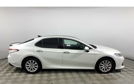 Toyota Camry, 2018 год, 2 660 000 рублей, 4 фотография