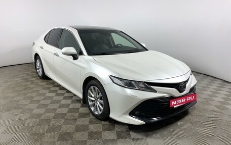 Toyota Camry, 2018 год, 2 660 000 рублей, 3 фотография