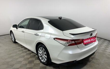 Toyota Camry, 2018 год, 2 660 000 рублей, 7 фотография