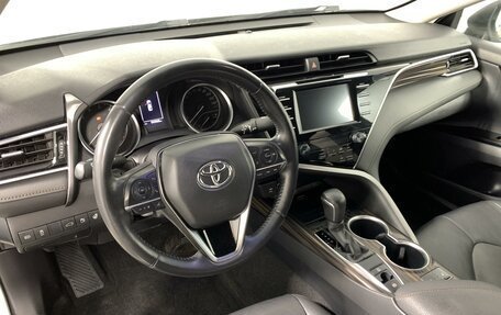 Toyota Camry, 2018 год, 2 660 000 рублей, 21 фотография