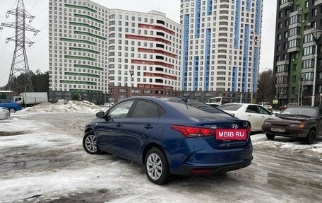 Hyundai Solaris II рестайлинг, 2021 год, 1 680 000 рублей, 5 фотография