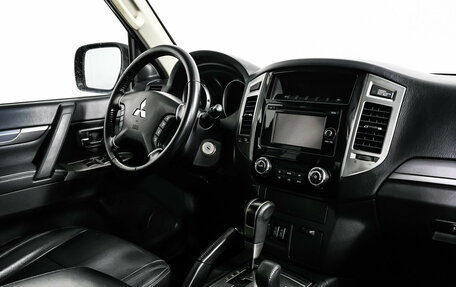 Mitsubishi Pajero IV, 2015 год, 2 749 000 рублей, 9 фотография