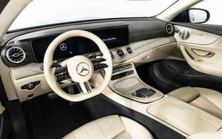 Mercedes-Benz E-Класс, 2021 год, 6 105 000 рублей, 31 фотография