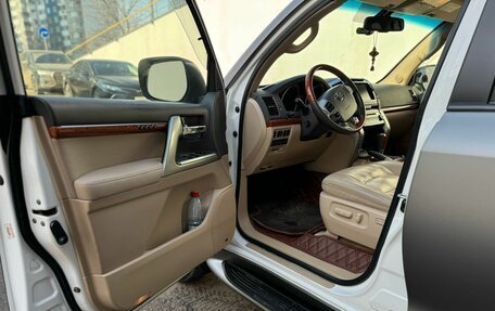 Toyota Land Cruiser 200, 2013 год, 3 450 000 рублей, 6 фотография