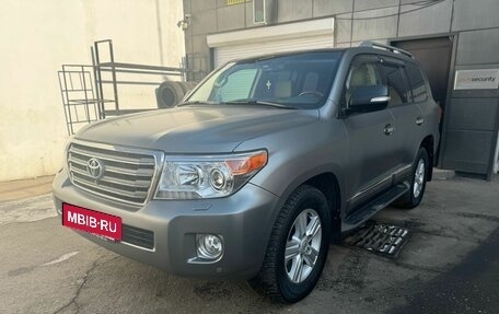 Toyota Land Cruiser 200, 2013 год, 3 450 000 рублей, 3 фотография