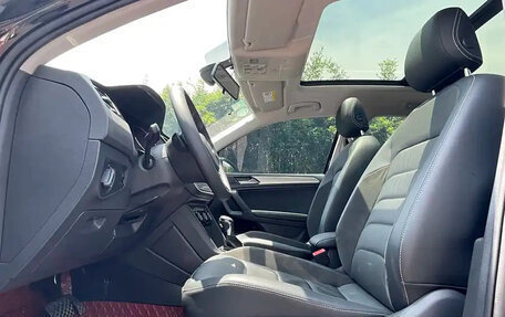 Volkswagen Tiguan II, 2020 год, 2 090 000 рублей, 4 фотография