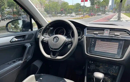 Volkswagen Tiguan II, 2020 год, 2 090 000 рублей, 7 фотография