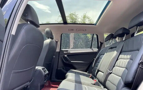 Volkswagen Tiguan II, 2020 год, 2 090 000 рублей, 11 фотография