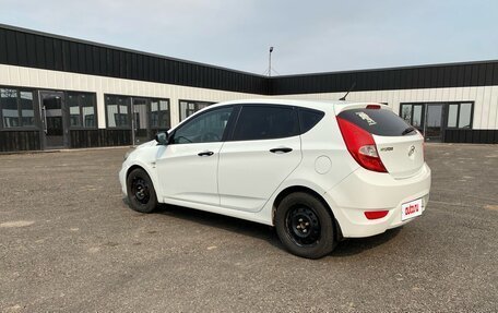 Hyundai Solaris II рестайлинг, 2013 год, 800 000 рублей, 7 фотография