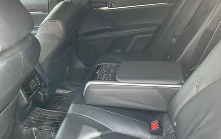 Toyota Camry, 2019 год, 2 900 000 рублей, 8 фотография