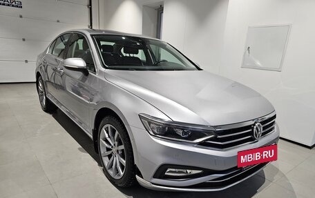 Volkswagen Passat B8 рестайлинг, 2020 год, 2 919 000 рублей, 3 фотография