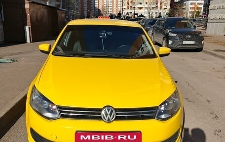 Volkswagen Polo VI (EU Market), 2015 год, 710 000 рублей, 4 фотография