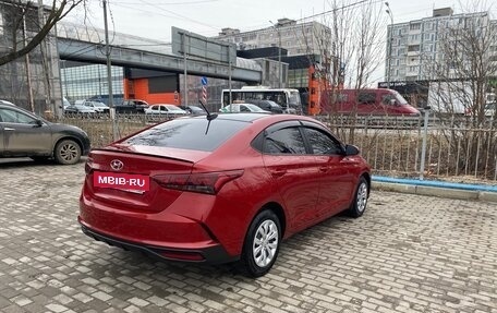 Hyundai Solaris II рестайлинг, 2021 год, 1 820 000 рублей, 9 фотография