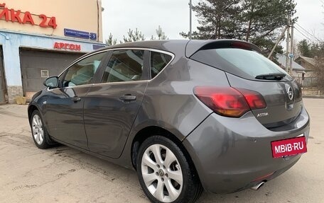 Opel Astra J, 2011 год, 680 000 рублей, 11 фотография