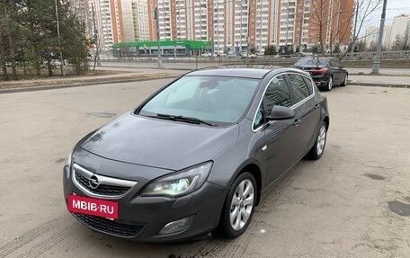 Opel Astra J, 2011 год, 680 000 рублей, 2 фотография