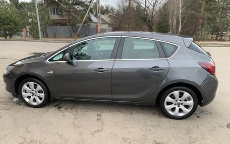 Opel Astra J, 2011 год, 680 000 рублей, 13 фотография