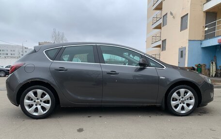 Opel Astra J, 2011 год, 680 000 рублей, 14 фотография