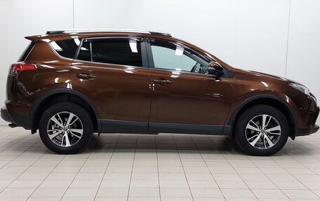 Toyota RAV4, 2017 год, 2 160 000 рублей, 3 фотография