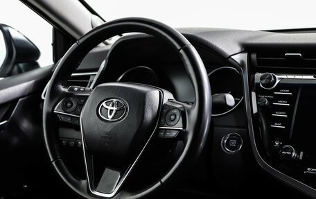 Toyota Camry, 2020 год, 3 498 000 рублей, 12 фотография