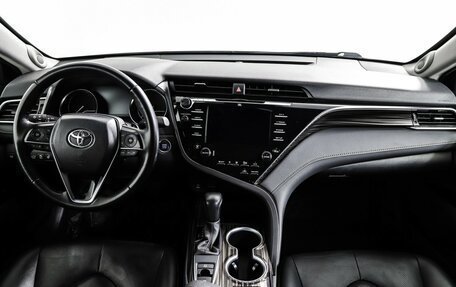 Toyota Camry, 2020 год, 3 498 000 рублей, 11 фотография
