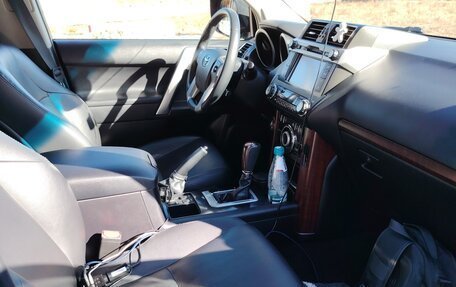 Toyota Land Cruiser Prado 150 рестайлинг 2, 2016 год, 3 950 000 рублей, 9 фотография