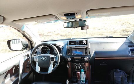 Toyota Land Cruiser Prado 150 рестайлинг 2, 2016 год, 3 950 000 рублей, 11 фотография