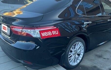 Toyota Camry, 2019 год, 2 930 000 рублей, 4 фотография