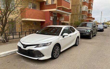 Toyota Camry, 2018 год, 2 500 000 рублей, 3 фотография