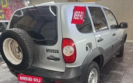 Chevrolet Niva I рестайлинг, 2010 год, 400 000 рублей, 4 фотография