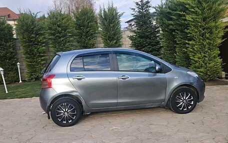 Toyota Yaris III рестайлинг, 2006 год, 400 000 рублей, 4 фотография