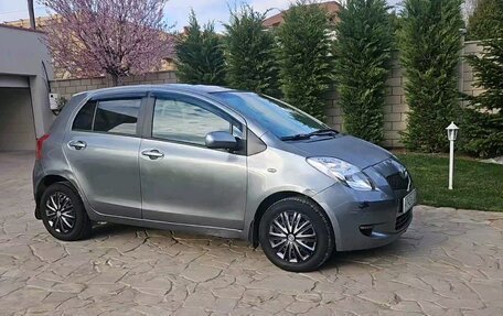 Toyota Yaris III рестайлинг, 2006 год, 400 000 рублей, 5 фотография