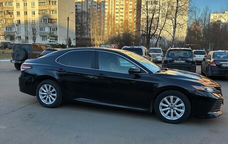 Toyota Camry, 2018 год, 2 650 000 рублей, 4 фотография
