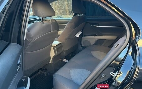 Toyota Camry, 2018 год, 2 650 000 рублей, 8 фотография