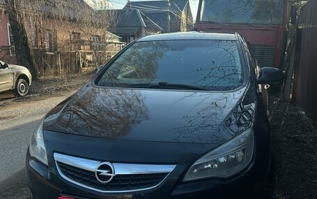 Opel Astra J, 2010 год, 665 000 рублей, 3 фотография