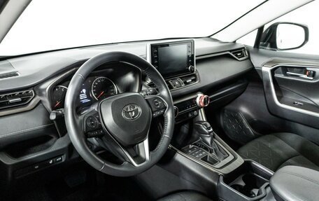 Toyota RAV4, 2021 год, 3 399 000 рублей, 11 фотография