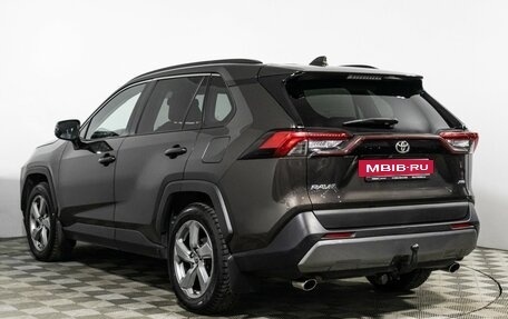 Toyota RAV4, 2021 год, 3 399 000 рублей, 7 фотография