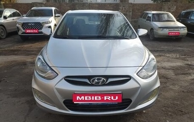 Hyundai Solaris II рестайлинг, 2011 год, 830 000 рублей, 1 фотография